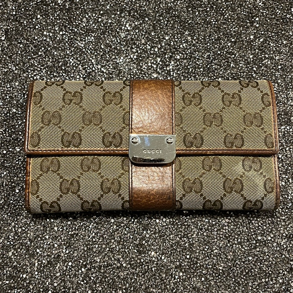 Gucci~ wallet